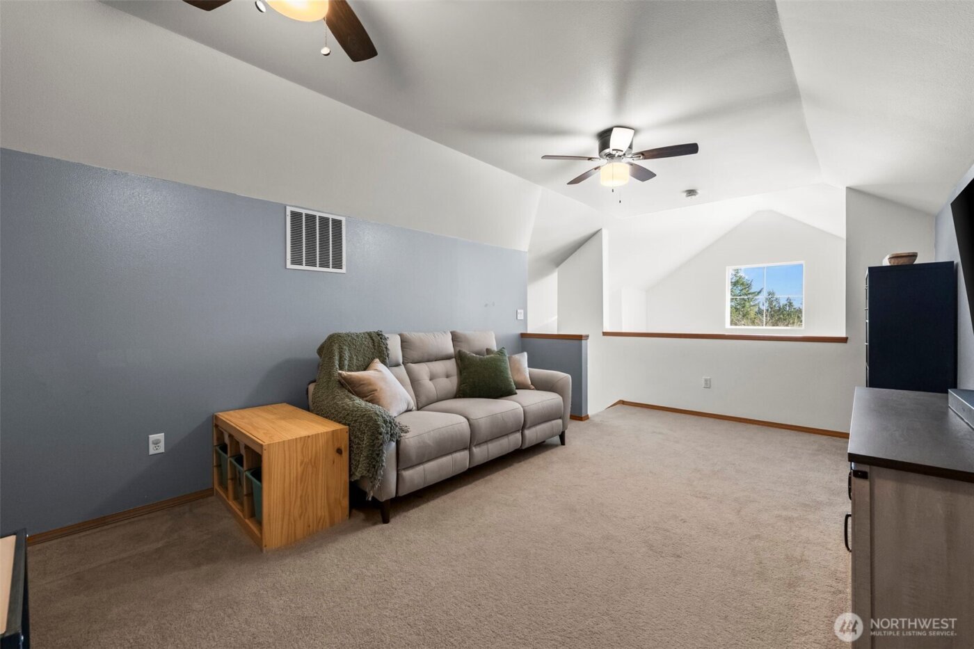 61 E Channel Drive , Allyn, WA 98524