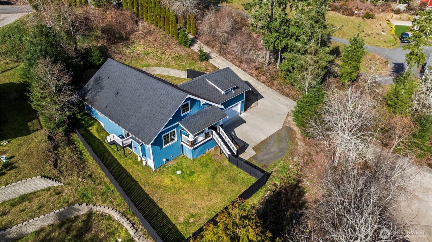 61 E Channel Drive , Allyn, WA 98524