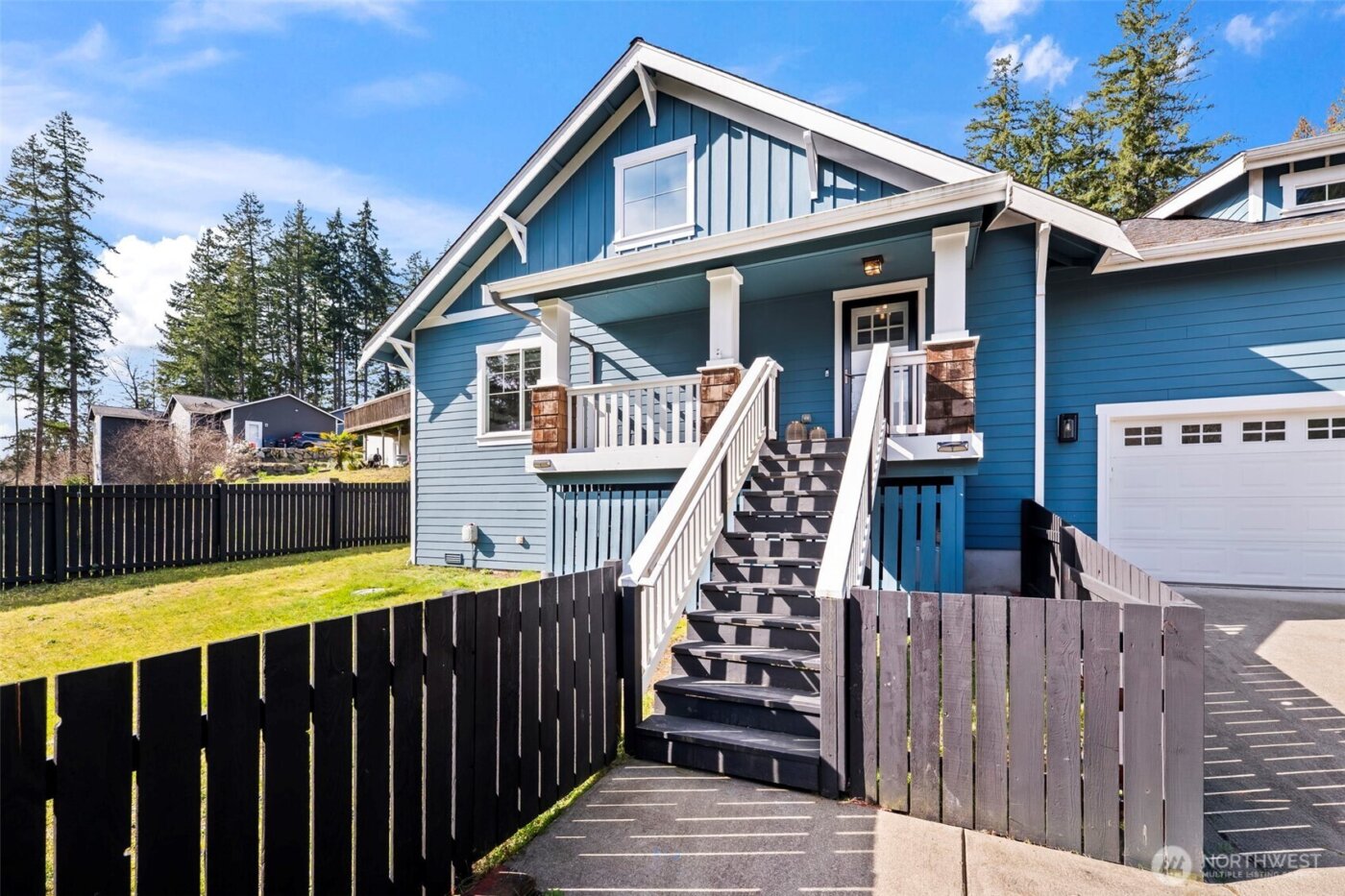 61 E Channel Drive , Allyn, WA 98524