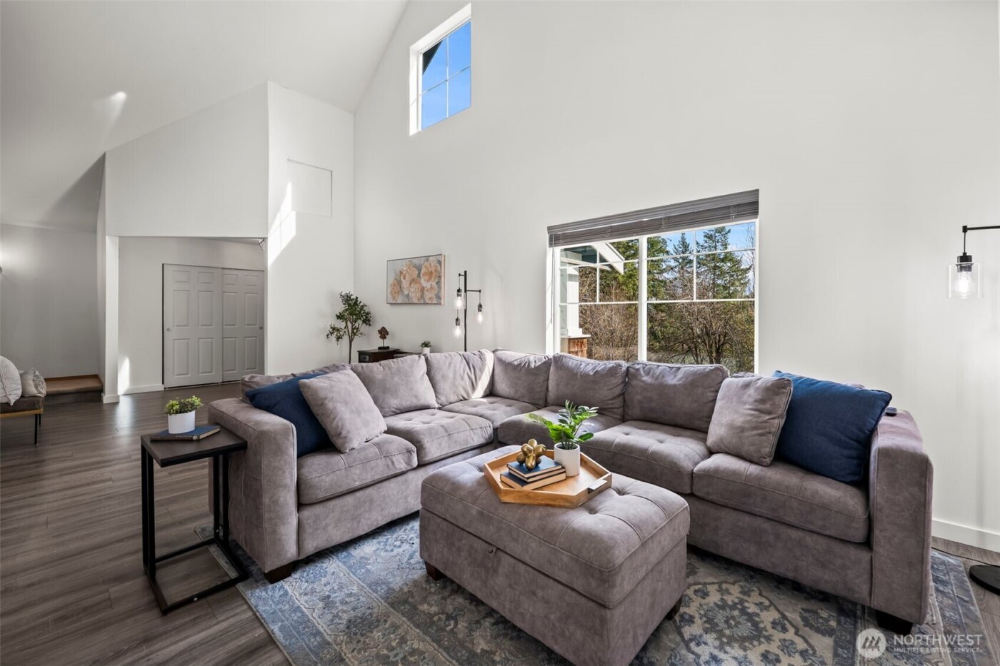 61 E Channel Drive , Allyn, WA 98524