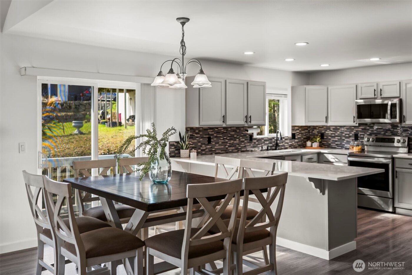 61 E Channel Drive , Allyn, WA 98524