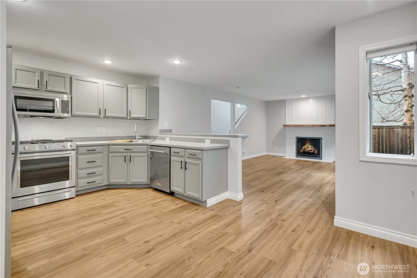 25608 Cumberland Way , Black Diamond, WA 98010