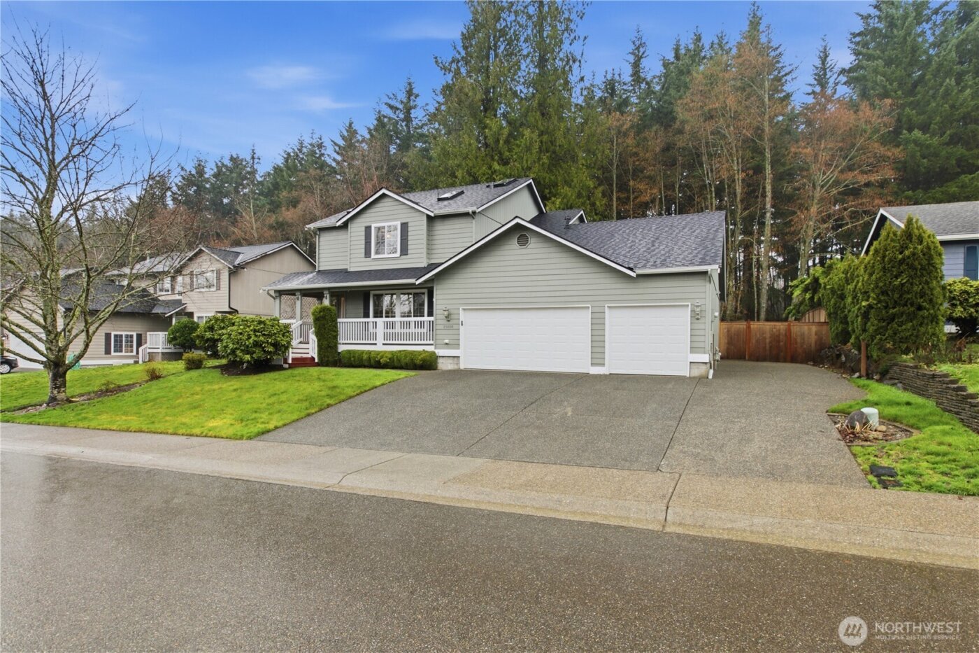 25608 Cumberland Way , Black Diamond, WA 98010