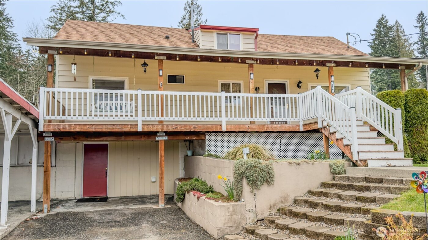 170 E Lakeland Drive , Allyn, WA 98524