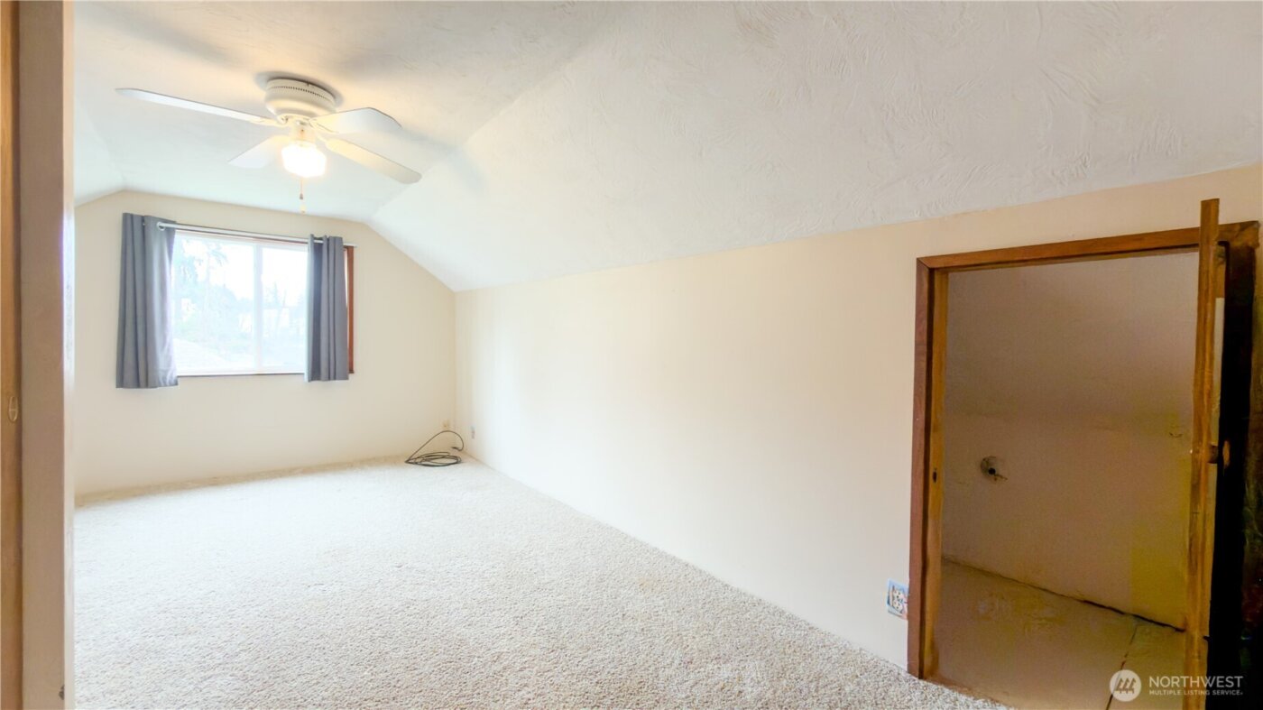 170 E Lakeland Drive , Allyn, WA 98524