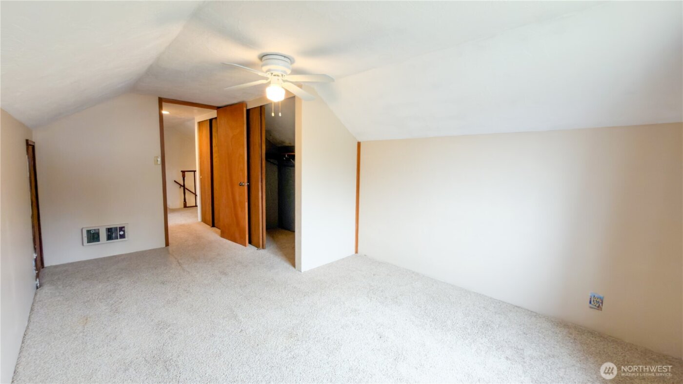 170 E Lakeland Drive , Allyn, WA 98524