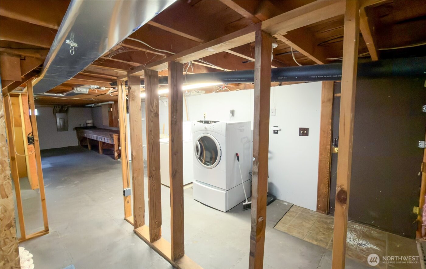 170 E Lakeland Drive , Allyn, WA 98524