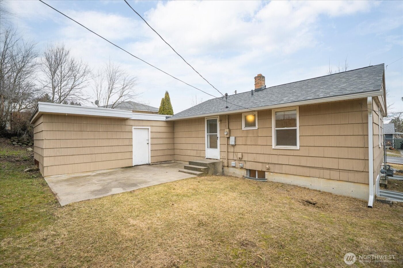 6004 N Douglas Dr , Spokane, WA 99205