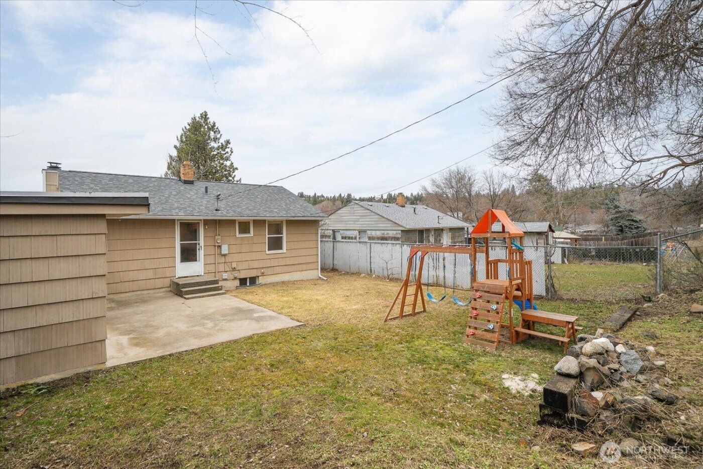 6004 N Douglas Dr , Spokane, WA 99205