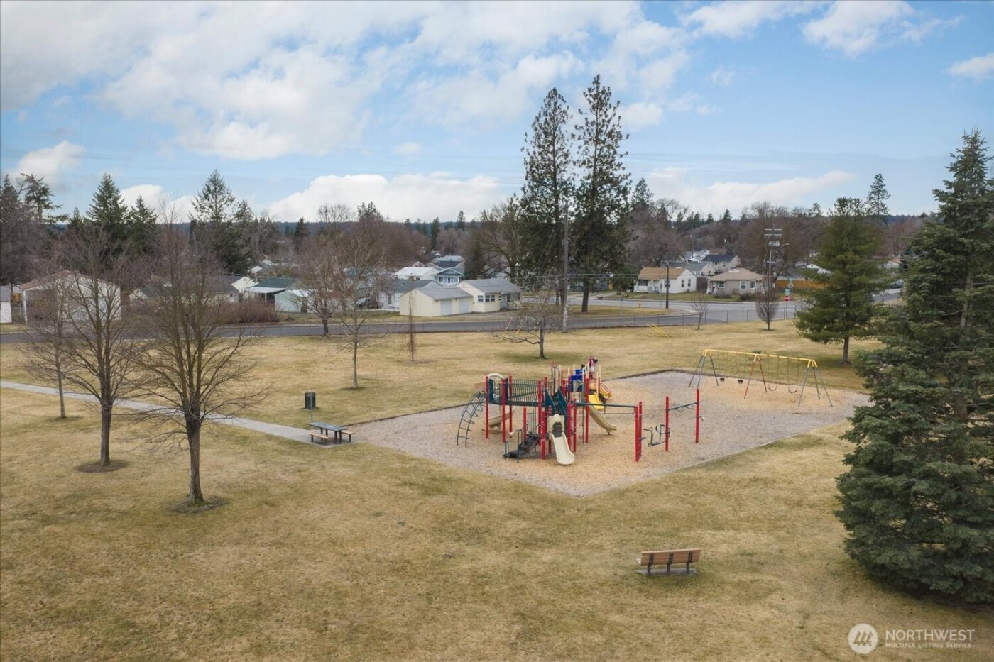 6004 N Douglas Dr , Spokane, WA 99205