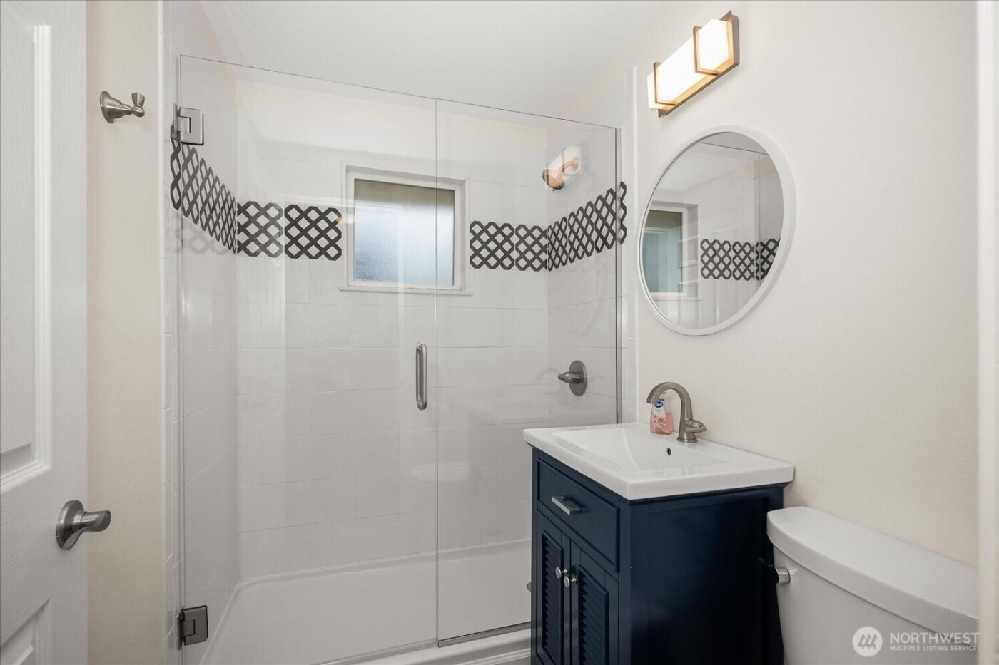 6004 N Douglas Dr , Spokane, WA 99205