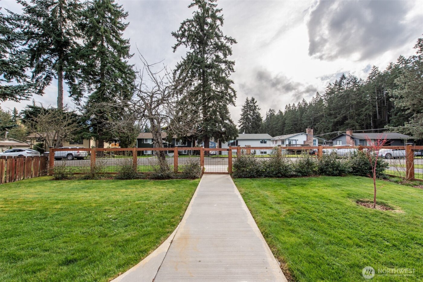 1225 W 17th St , Port Angeles, WA 98363