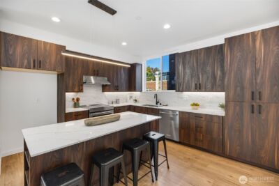 2108 1st Avenue N, Seattle, WA 98109 - Photo 13