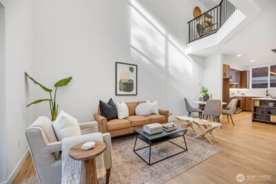 2108 1st Avenue N, Seattle, WA 98109 - Photo 2