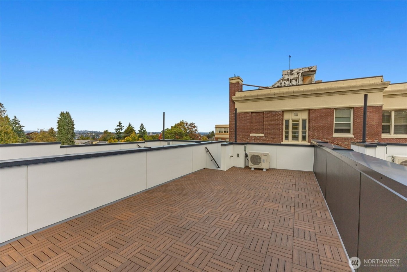 2108 1st Avenue N, Seattle, WA 98109