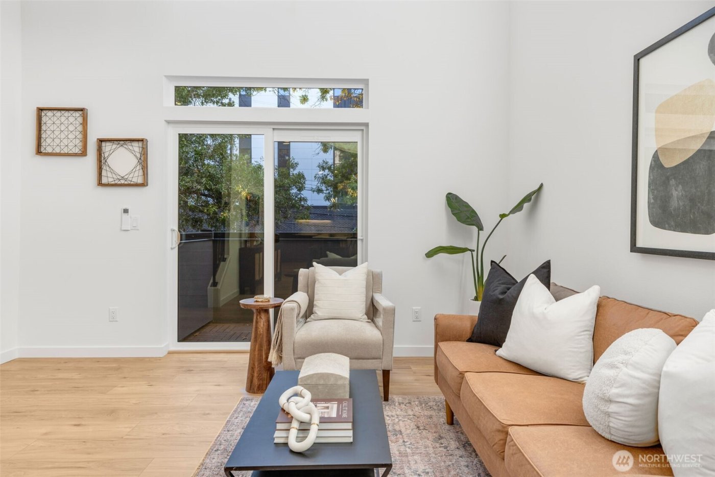 2108 1st Avenue N, Seattle, WA 98109