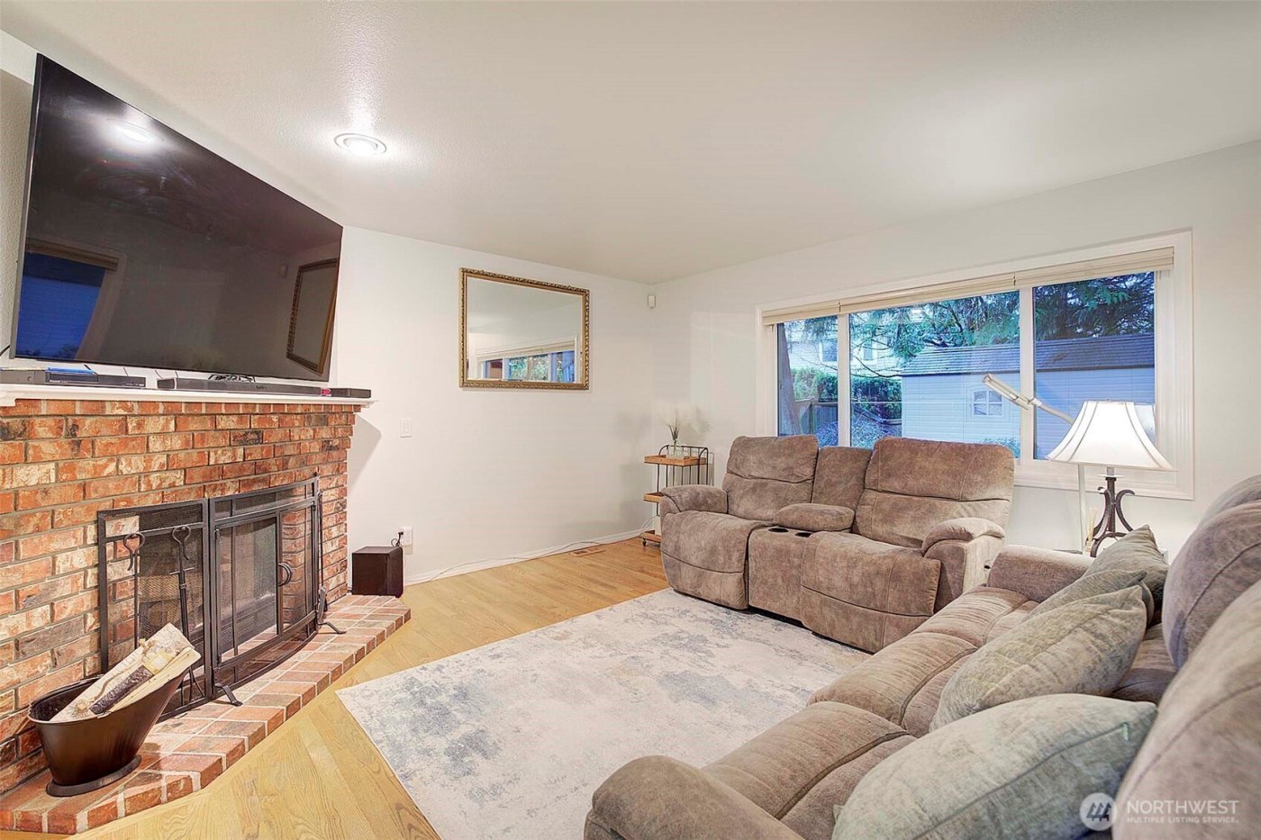 929 224th Avenue NE, Sammamish, WA 98074-6897