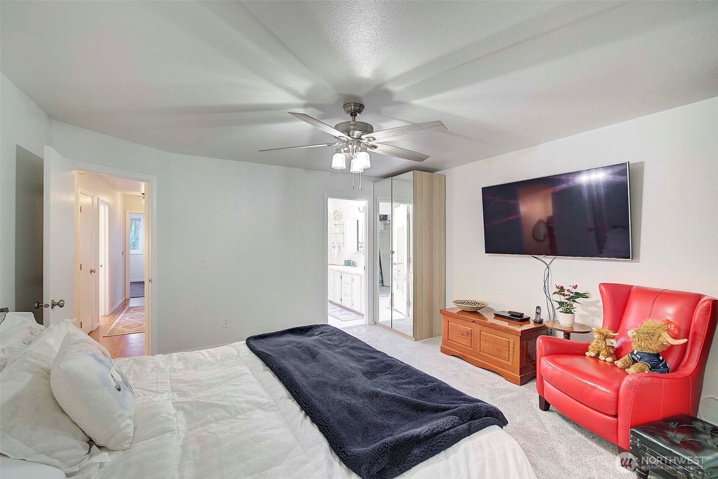 929 224th Avenue NE, Sammamish, WA 98074-6897