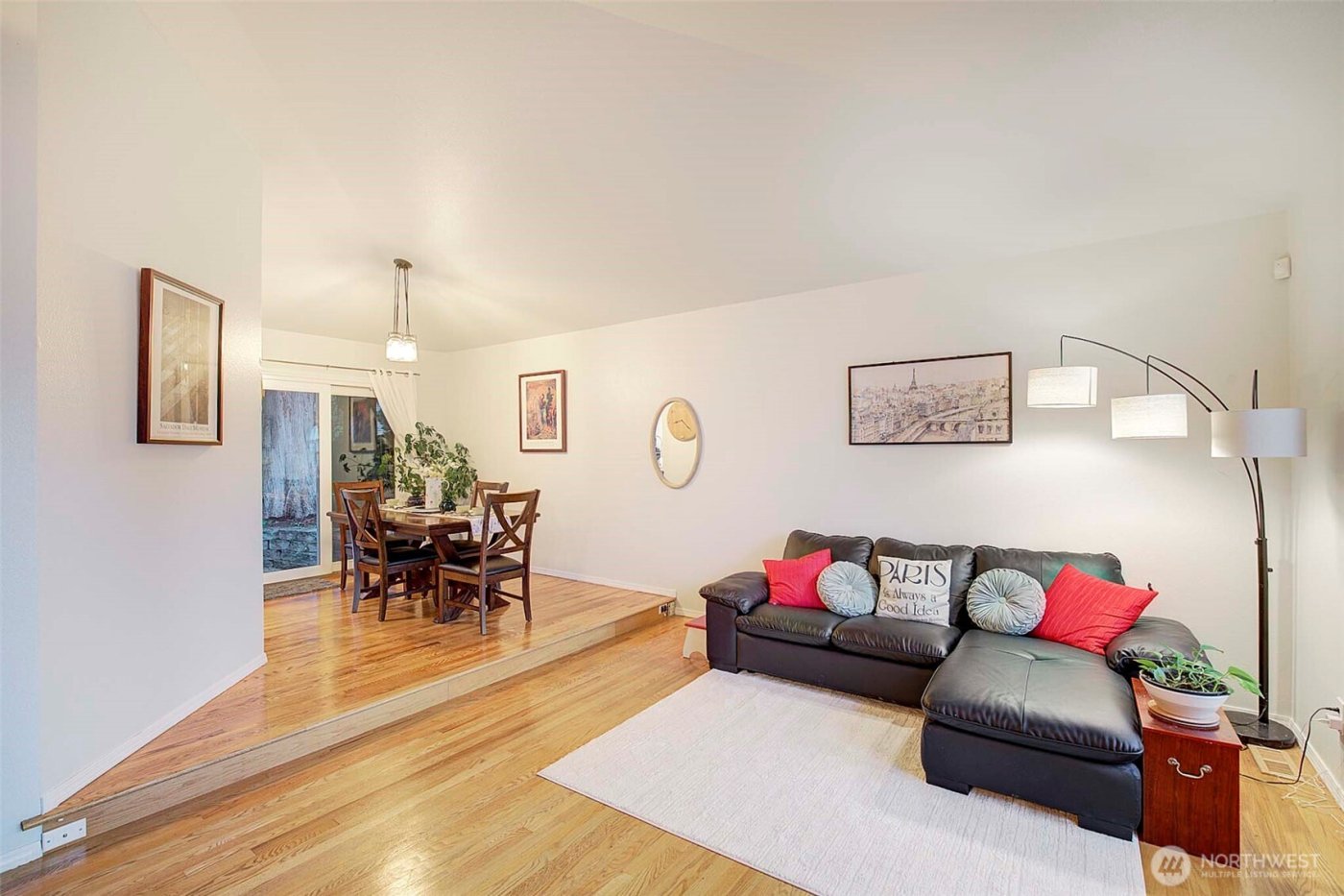 929 224th Avenue NE, Sammamish, WA 98074-6897