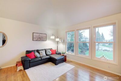 929 224th Avenue NE, Sammamish, WA 98074-6897 - Photo 4