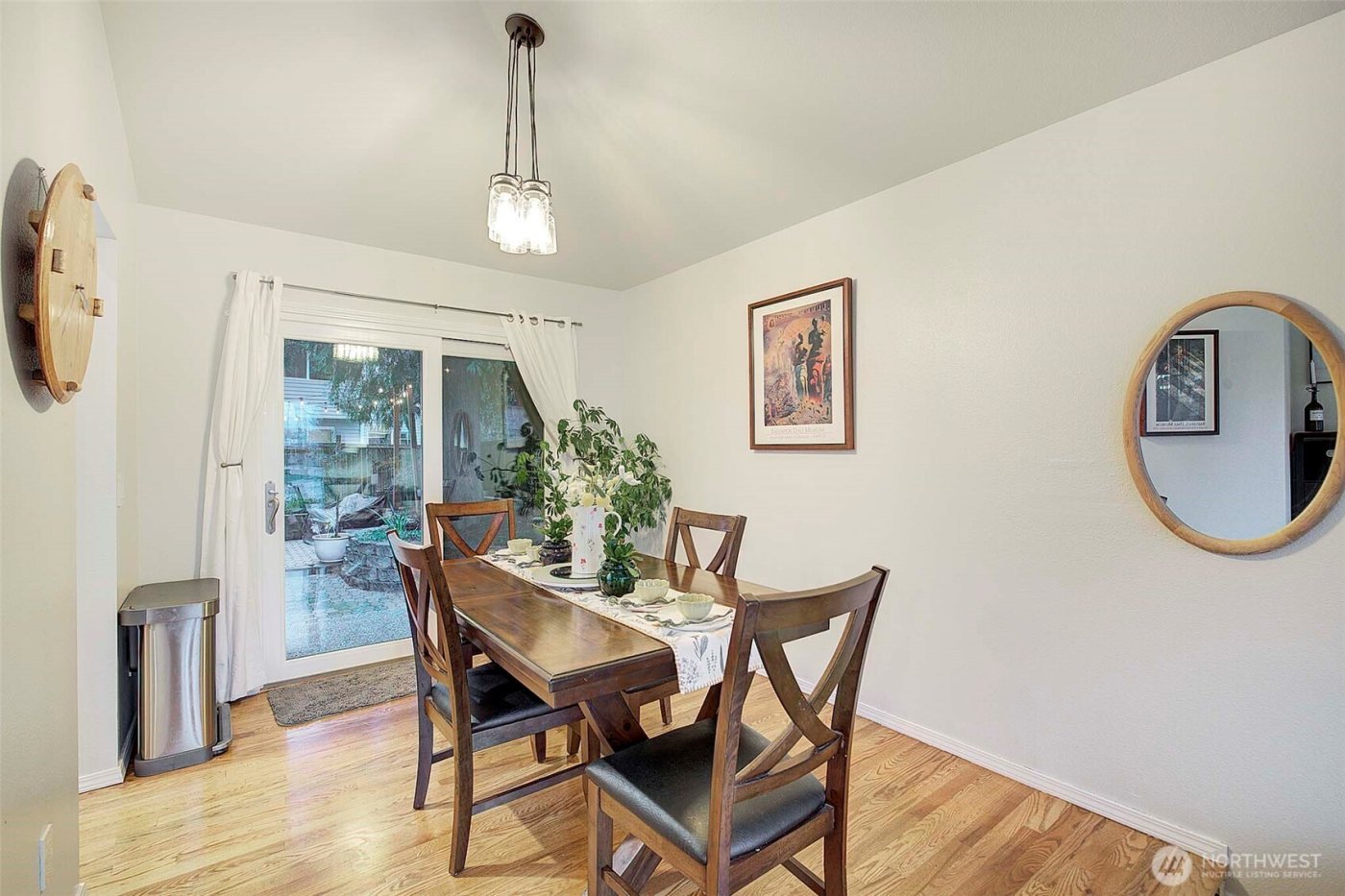 929 224th Avenue NE, Sammamish, WA 98074-6897