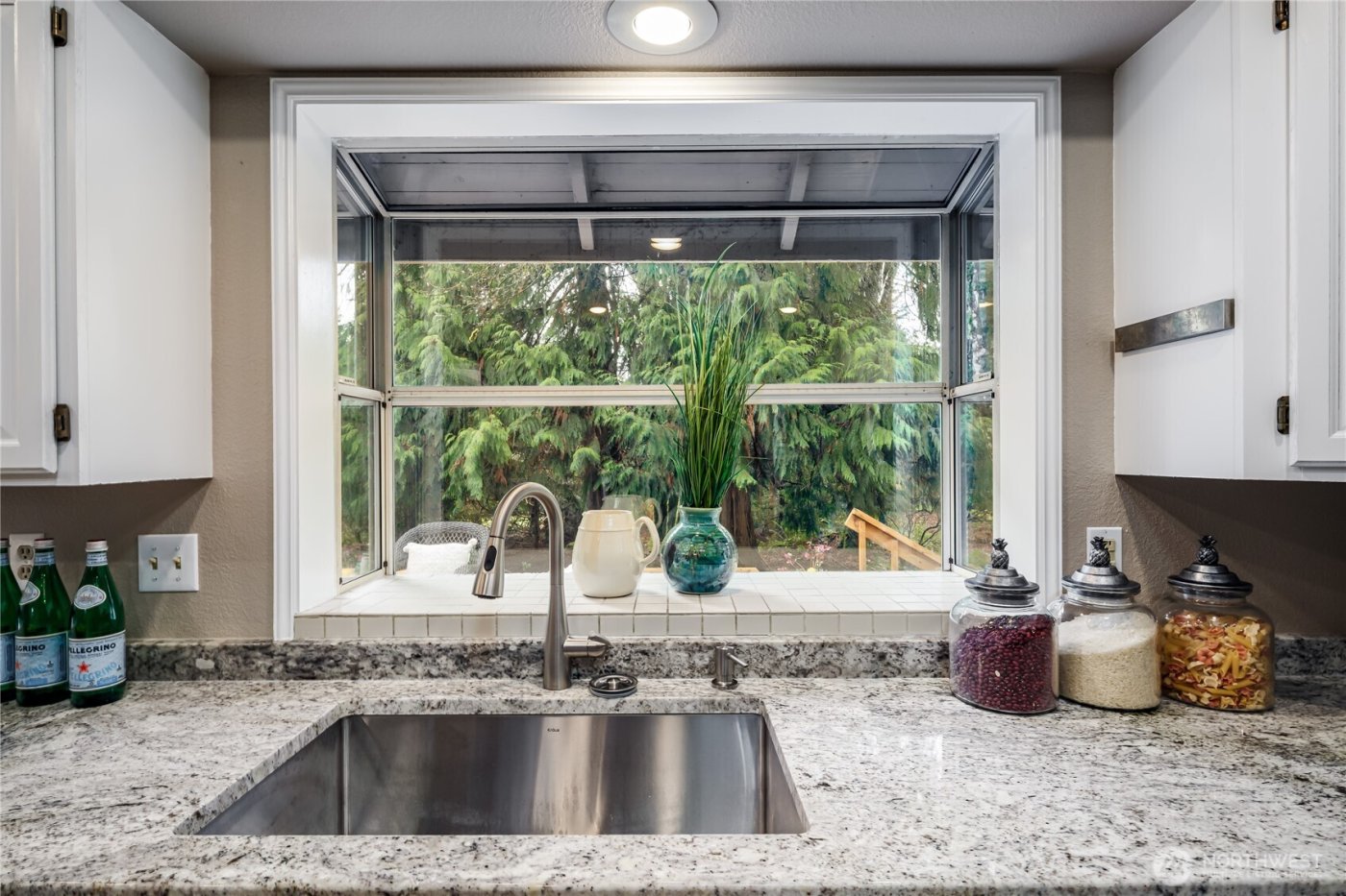17215 NE 132nd Place , Redmond, WA 98052-2152
