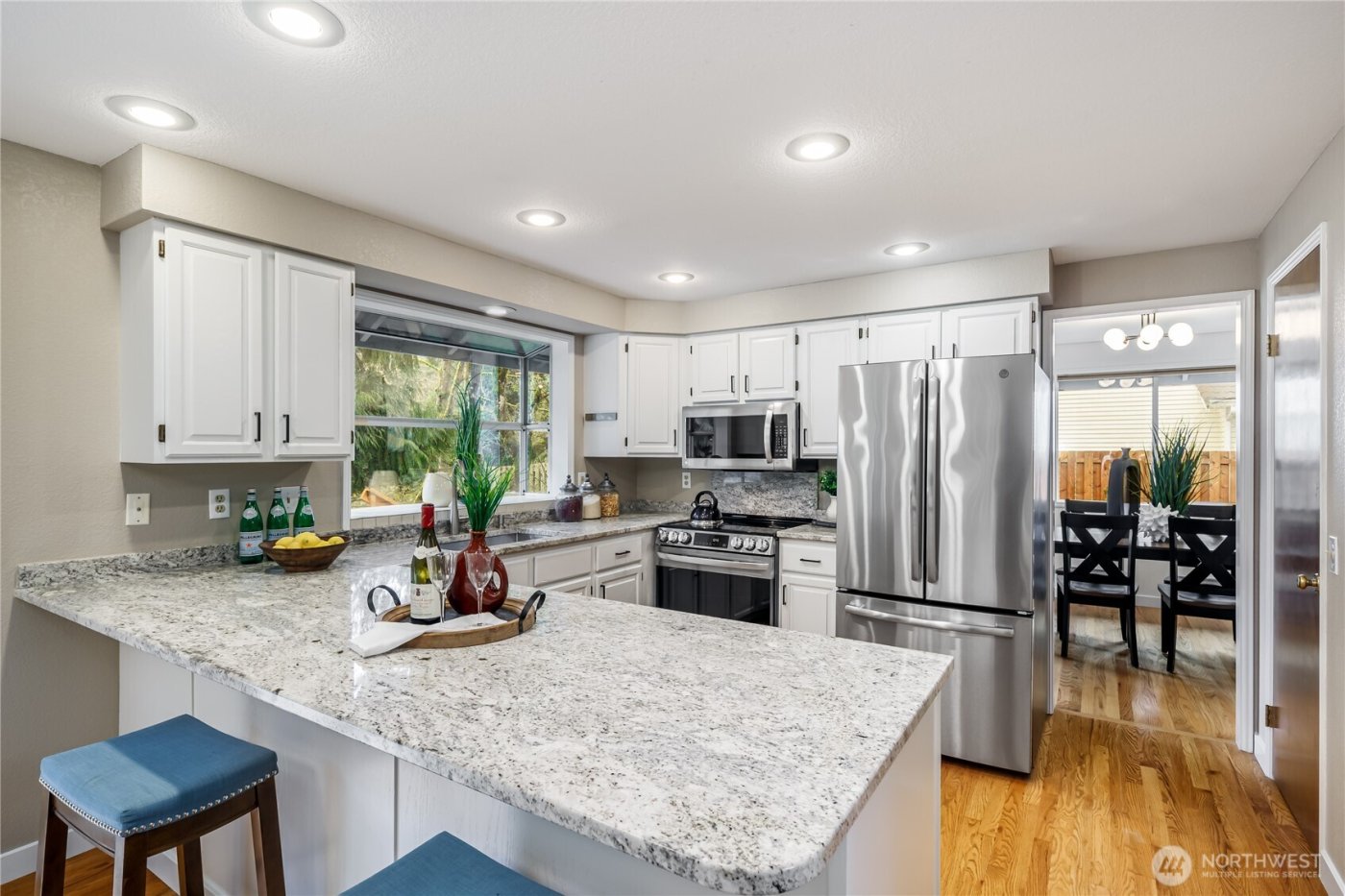 17215 NE 132nd Place , Redmond, WA 98052-2152