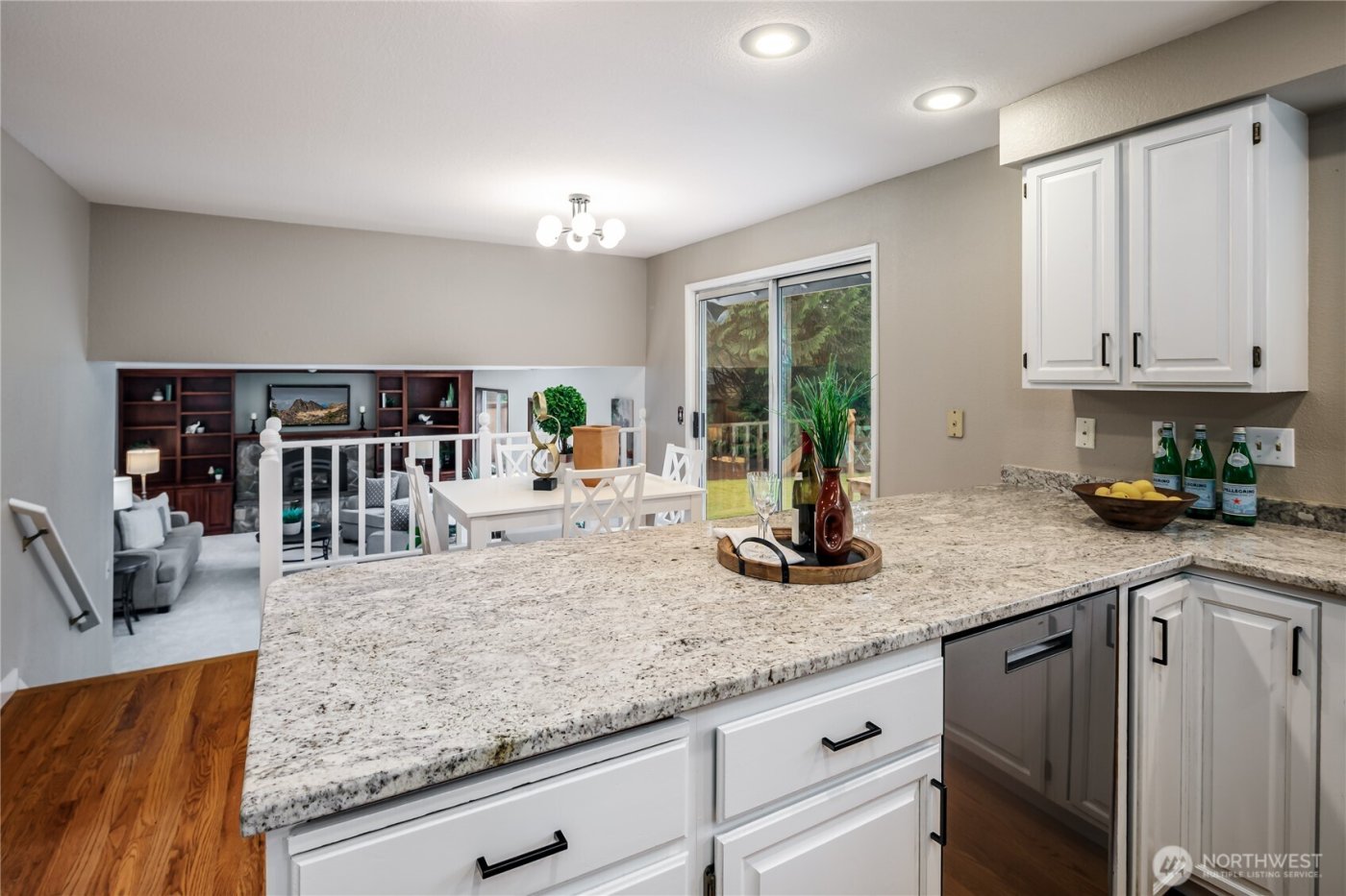 17215 NE 132nd Place , Redmond, WA 98052-2152