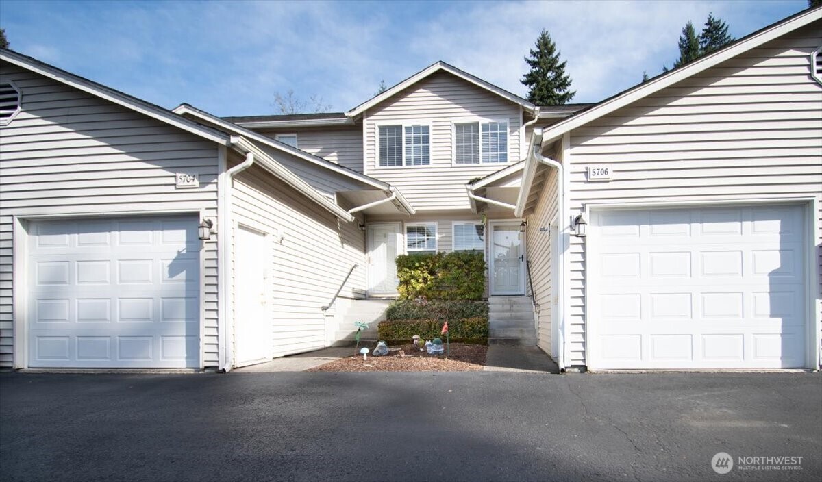 5706 99th Street Ct E, Puyallup, WA 98373-1082