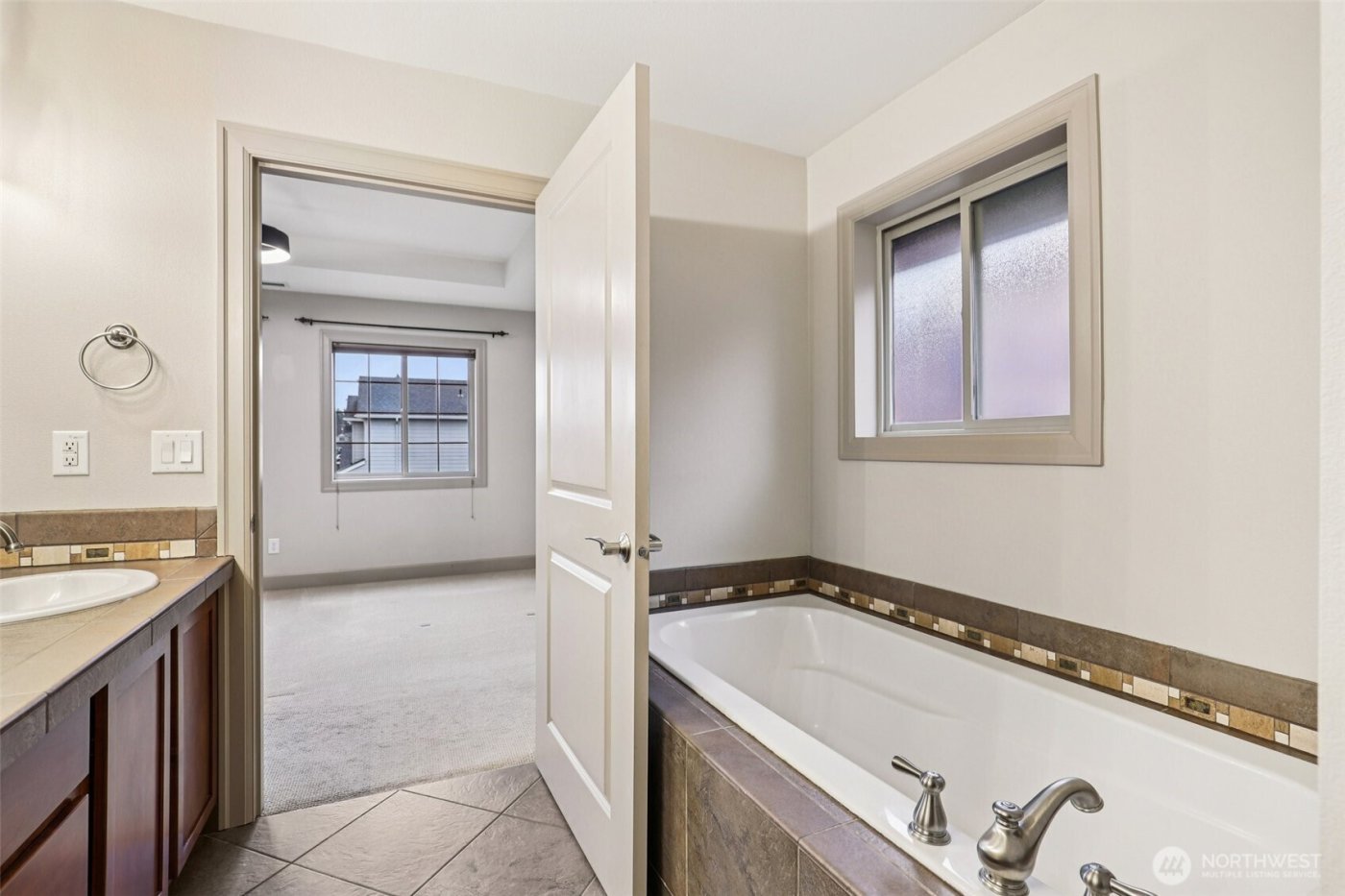 9208 NE 45th Place , Vancouver, WA 98665