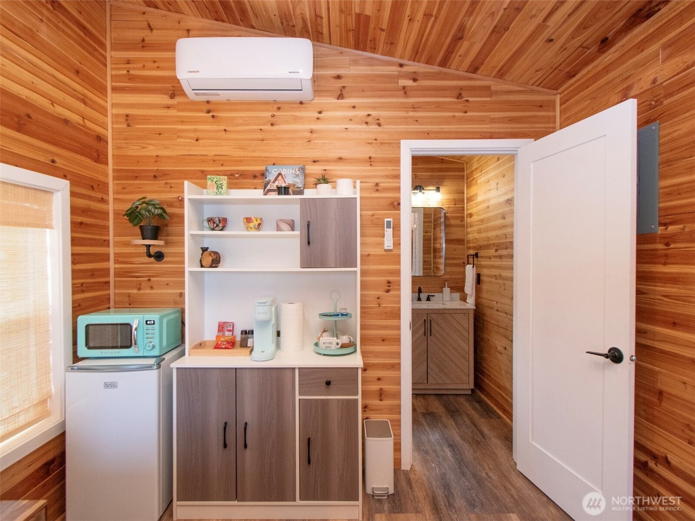 262 Break View Road , Port Angeles, WA 98363