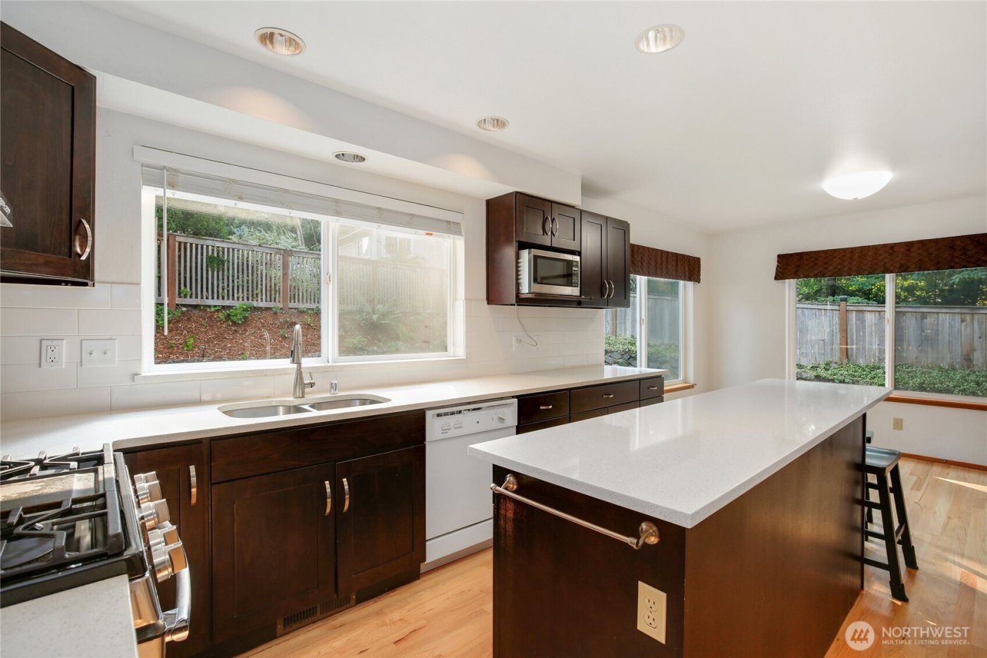 12698 Plateau Circle NW, Silverdale, WA 98383