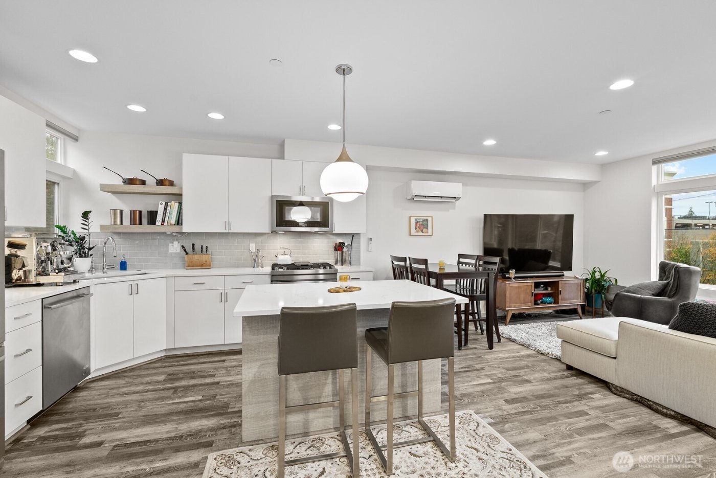 1422 E Cherry St , Seattle, WA 98122