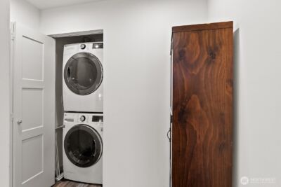 1422 E Cherry St , Seattle, WA 98122 - Photo 15