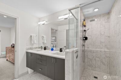 1422 E Cherry St , Seattle, WA 98122 - Photo 18