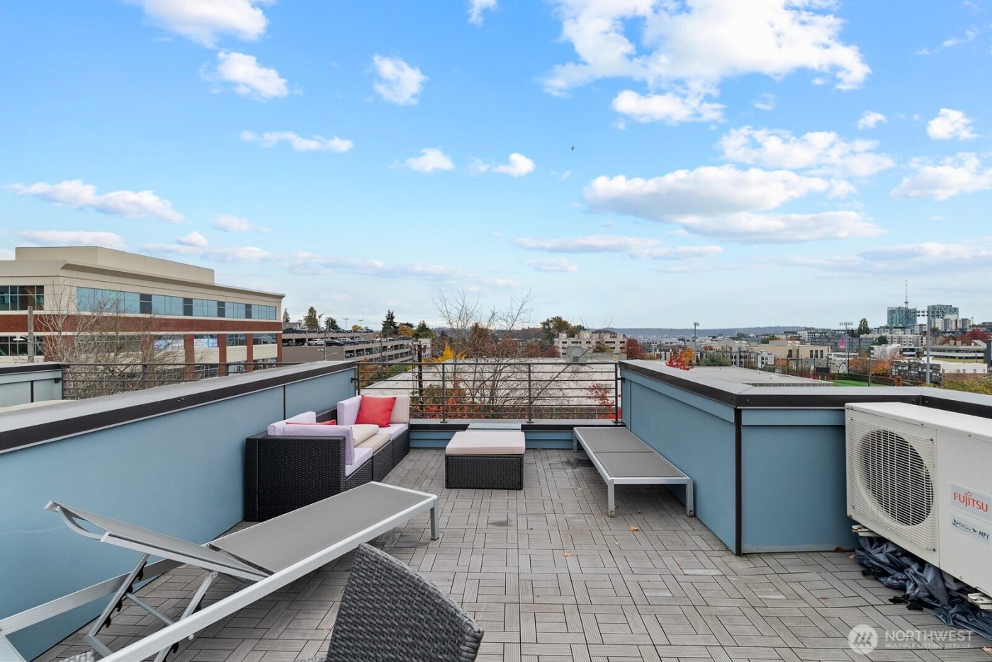 1422 E Cherry St , Seattle, WA 98122