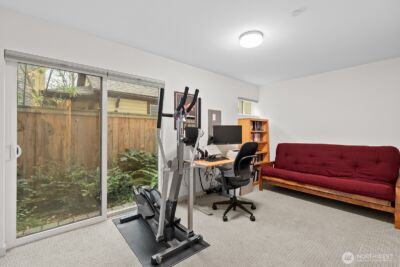 1422 E Cherry St , Seattle, WA 98122 - Photo 7