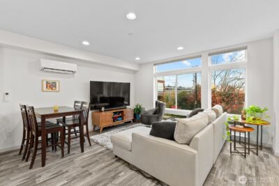 1422 E Cherry St , Seattle, WA 98122 - Photo 10