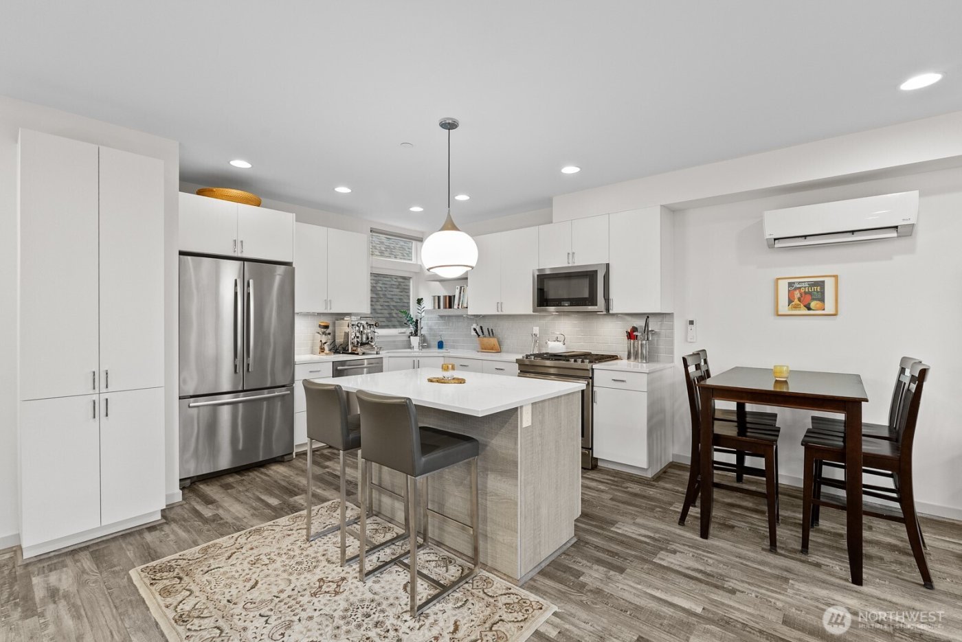 1422 E Cherry St , Seattle, WA 98122