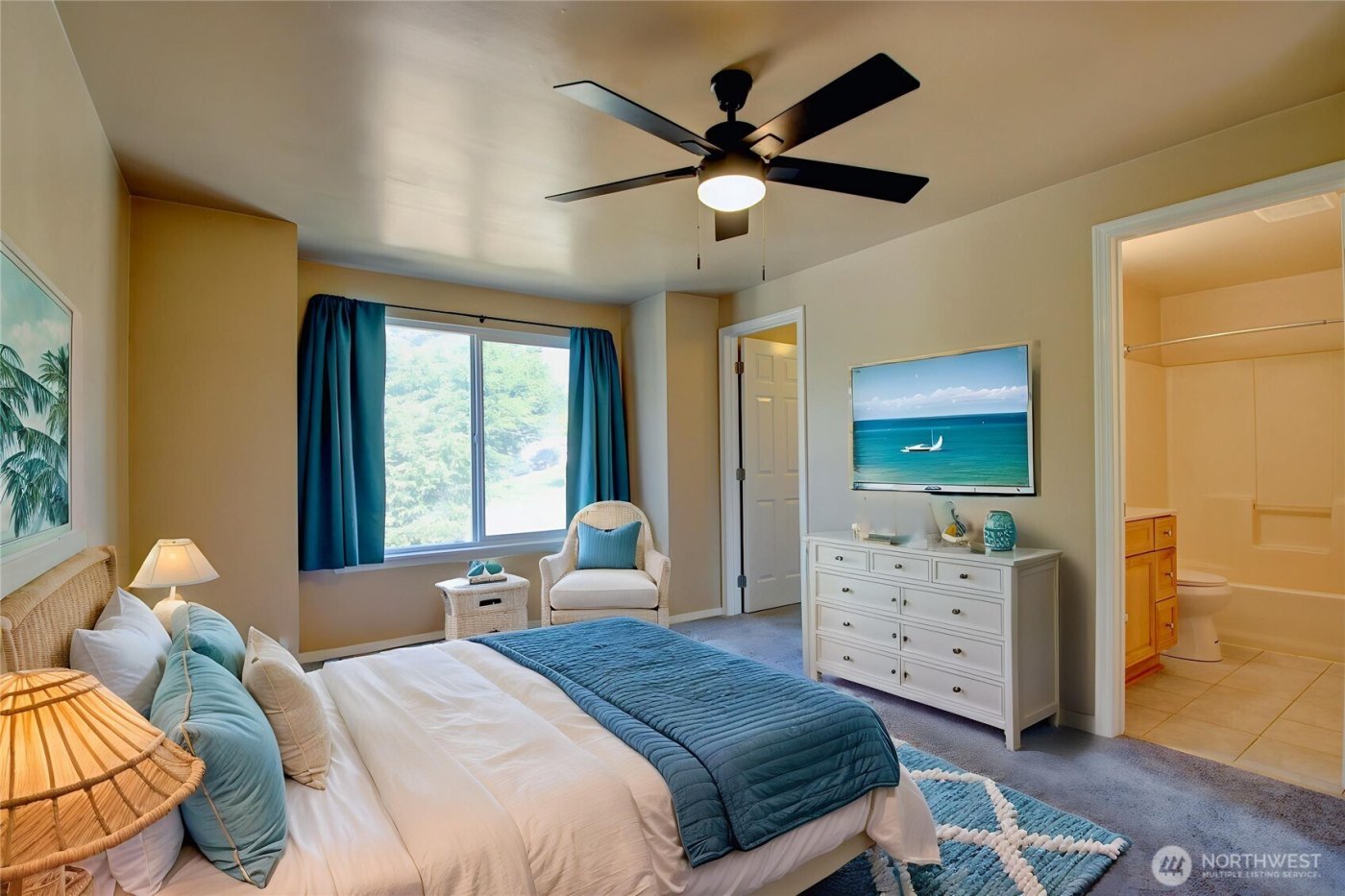 1292 Leahy Drive , Coupeville, WA 98239