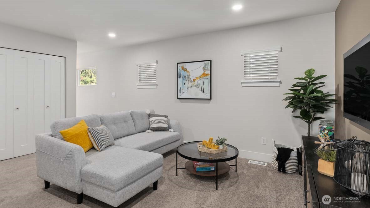 3823 194th Lane SE, Bothell, WA 98012