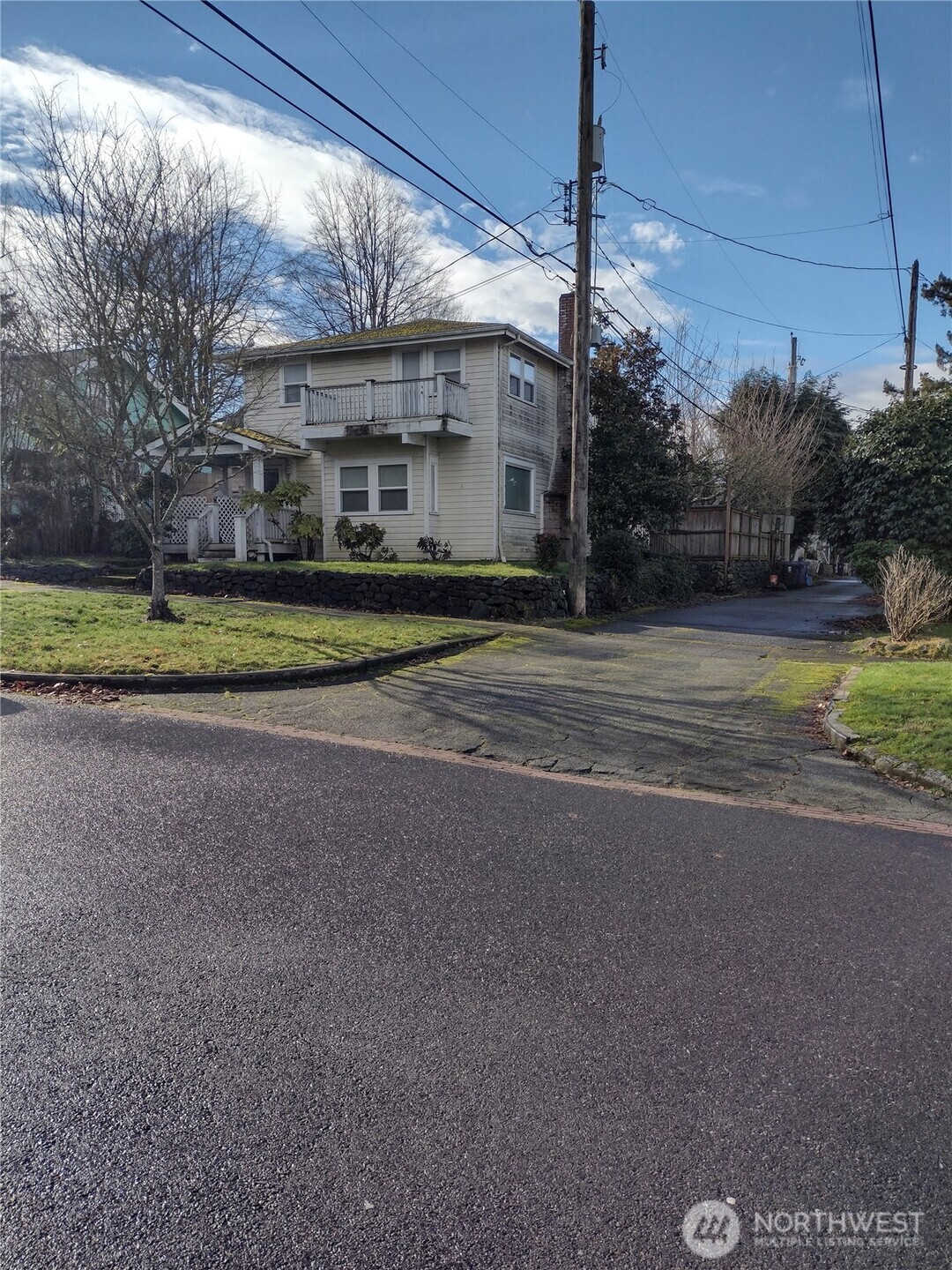 2908 N Lawrence Street , Tacoma, WA 98407