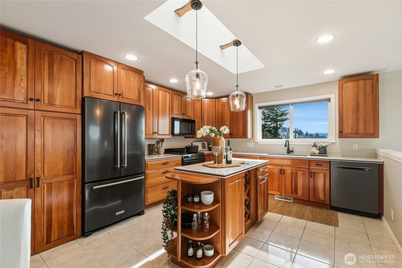 5064 Beach Drive SW, Seattle, WA 98136