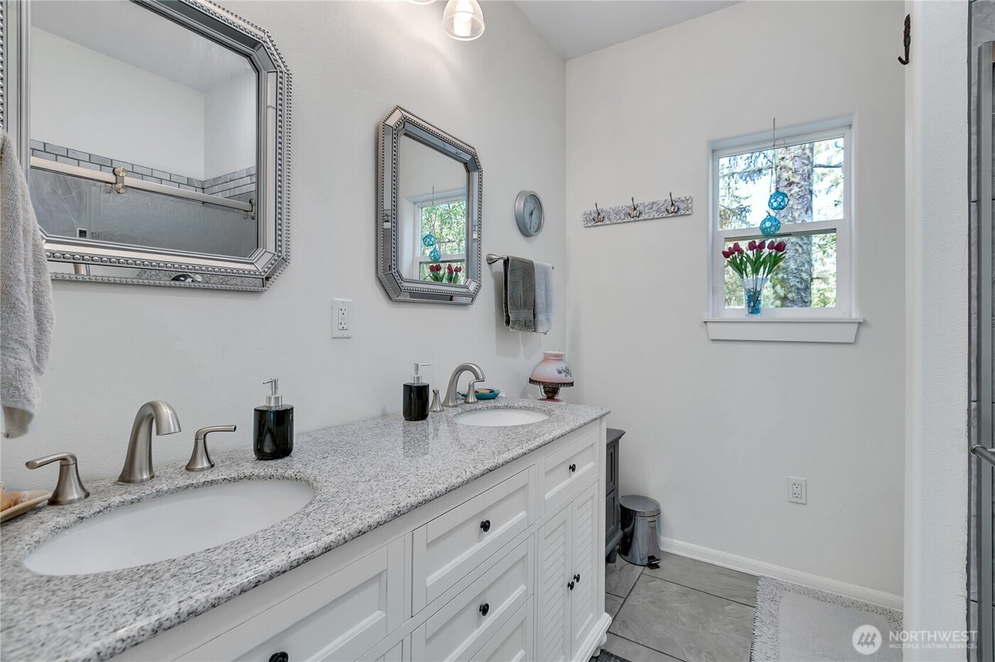 929 Discovery Avenue SE, Ocean Shores, WA 98569