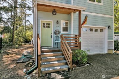 929 Discovery Avenue SE, Ocean Shores, WA 98569 - Photo 2