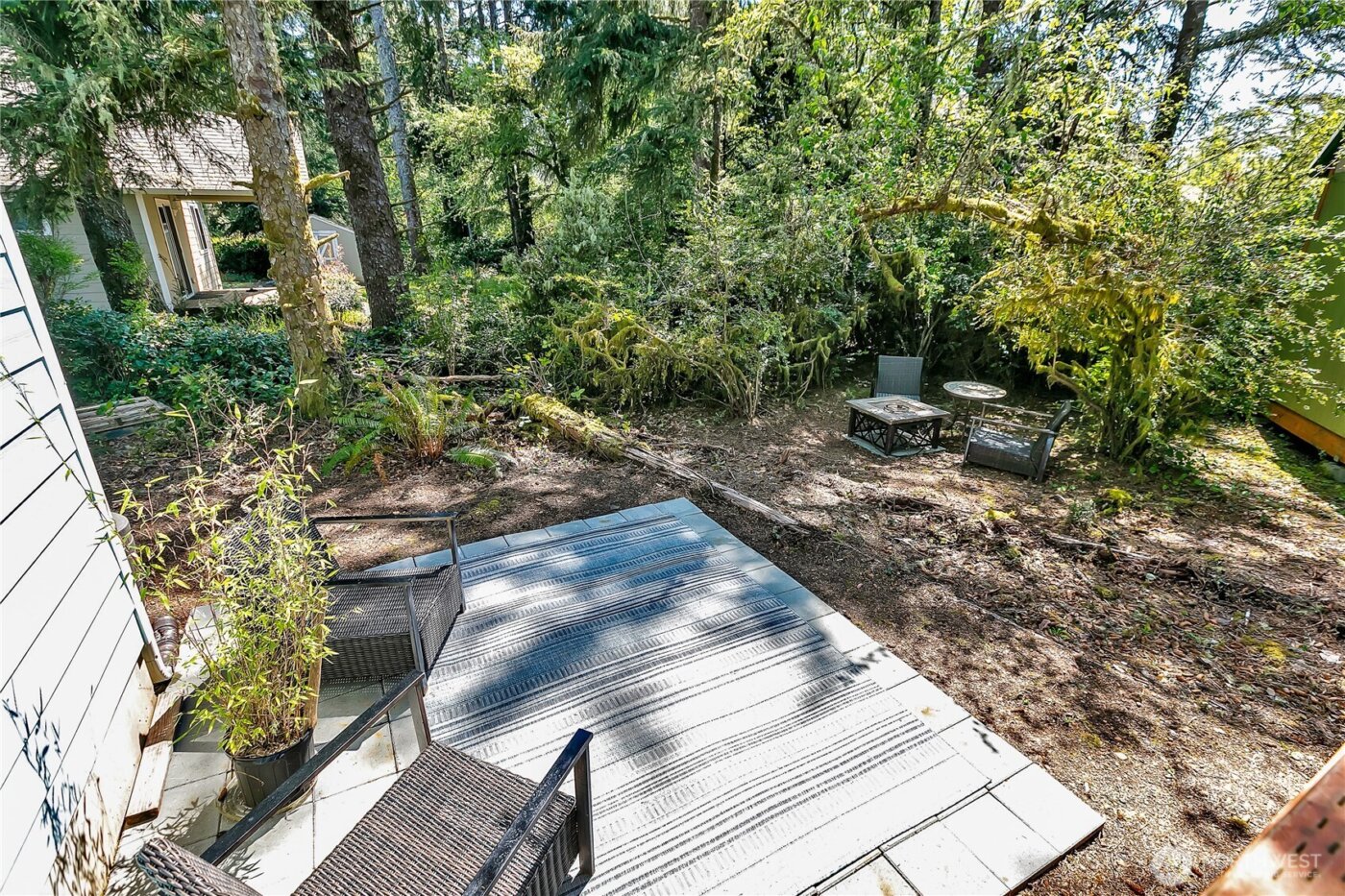 929 Discovery Avenue SE, Ocean Shores, WA 98569