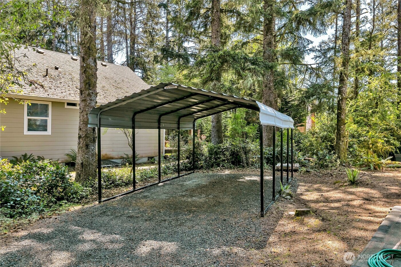 929 Discovery Avenue SE, Ocean Shores, WA 98569