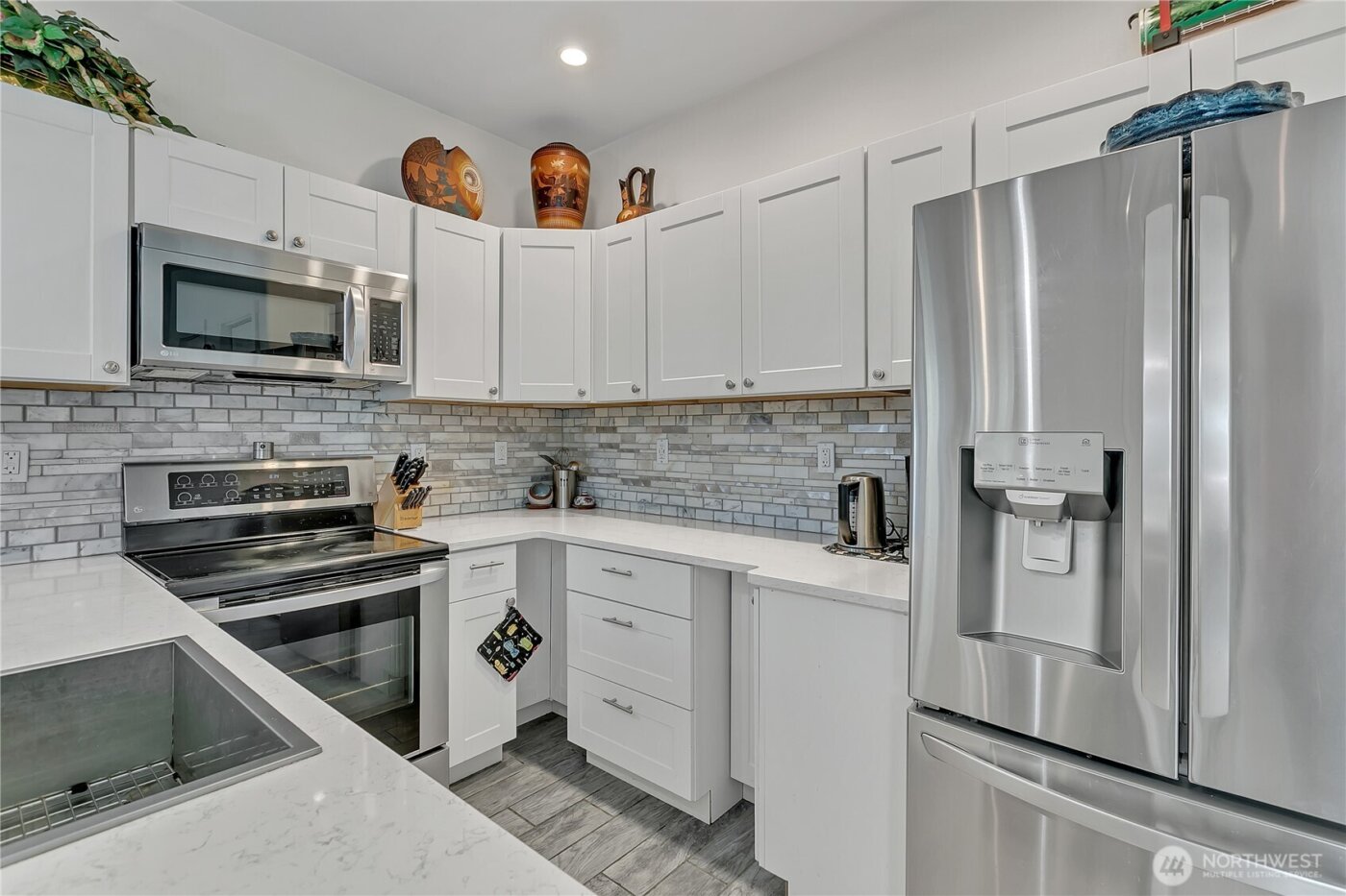 929 Discovery Avenue SE, Ocean Shores, WA 98569