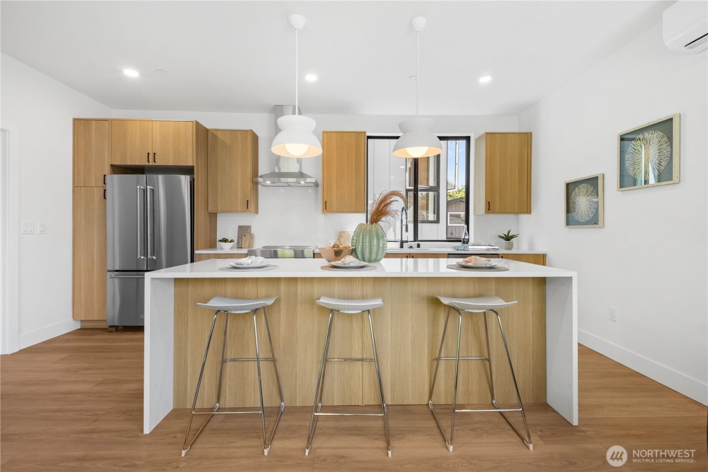 220 21st Avenue E, Seattle, WA 98112