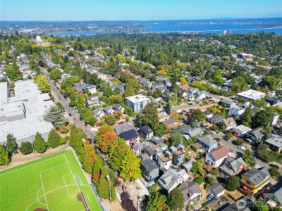 220 21st Avenue E, Seattle, WA 98112 - Photo 3